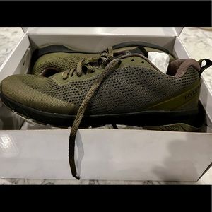 HYLETE CIRCUIT II ECHO OLIVE/BLACK 10.5